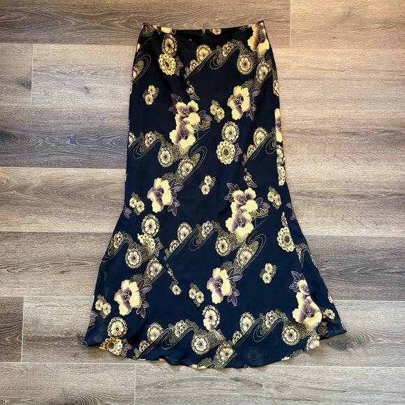 Newport News Dresses & Skirts - Vintage Newport black and gold floral glitter maxi skirt